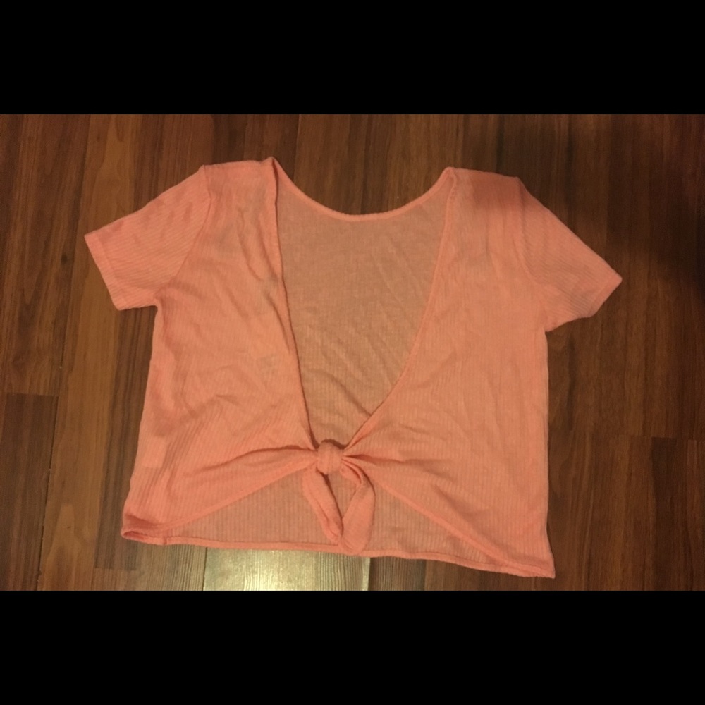 New With Tags H&M Women's Front Tie Crop Top